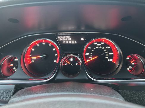 Used 2013 GMC Acadia SLE image 30