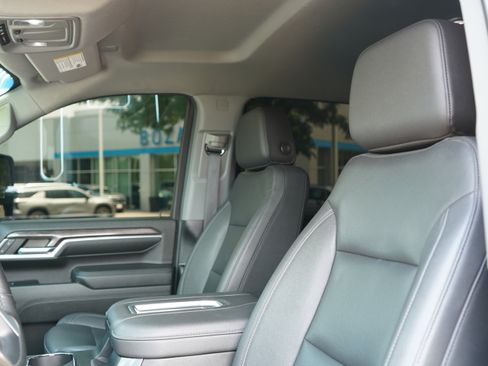 Used 2024 Chevrolet Silverado 2500 LTZ AWD/4WD image 30