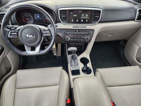 Used 2020 Kia Sportage S image 9