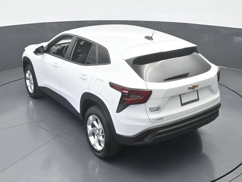 Used 2025 Chevrolet Trax LS w/ LS Convenience Package FWD image 48