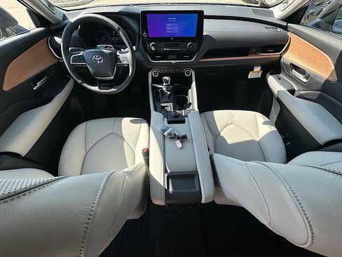New 2026 Toyota Grand Highlander AWD image 14