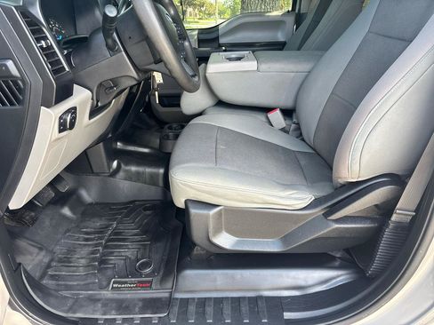 Used 2017 Ford F150 XL w/ Equipment Group 101A Mid RWD image 11