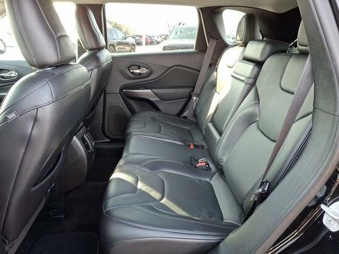 Certified 2019 Jeep Cherokee Limited image 12