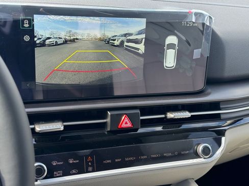 New 2026 Kia Sportage EX image 18