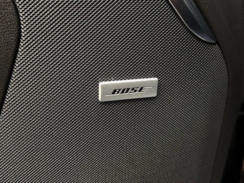 Used 2025 Chevrolet Suburban High Country AWD/4WD image 29