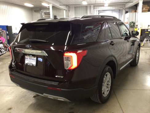 Used 2023 Ford Explorer XLT w/ Equipment Group 202A image 7