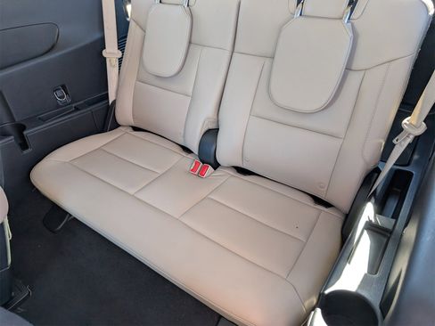 Used 2022 Ford Explorer XLT w/ Equipment Group 202A image 29