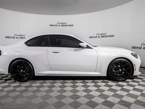 Used 2025 BMW 230i 230i w/ M Sport Package image 11