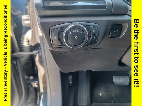Used 2015 Ford Fusion SE w/ Equipment Group 201A FWD image 25