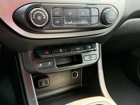Used 2021 Chevrolet Colorado LT w/ LT Convenience Package AWD/4WD image 52