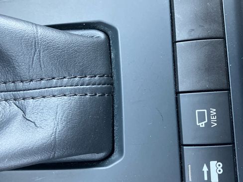 Used 2024 Toyota Tacoma Limited image 35