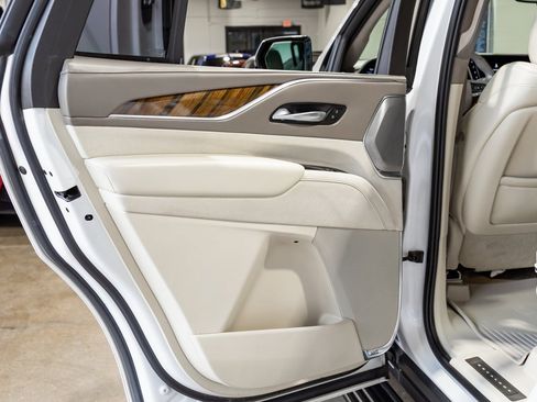 Used 2021 Cadillac Escalade Sport Platinum w/ LPO, ONYX Package image 41