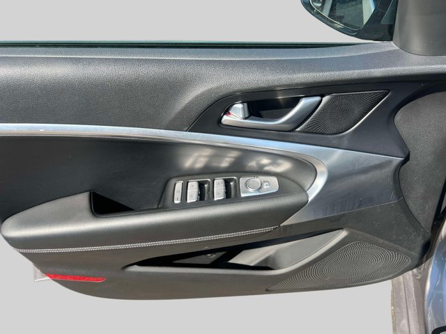 Used 2025 Genesis G70 2.5T AWD/4WD image 15