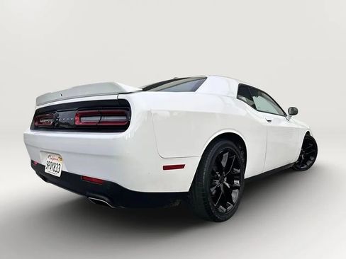 Used 2022 Dodge Challenger GT RWD image 10
