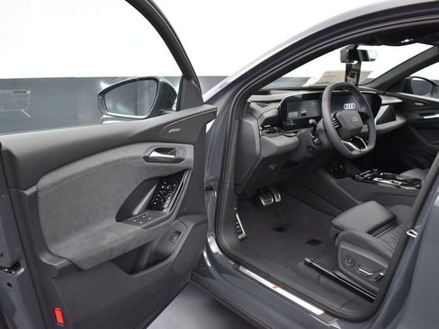 New 2027 Audi SQ6 e-tron Premium Plus AWD/4WD image 5