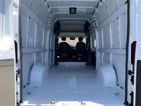 New 2024 RAM ProMaster 3500 w/ Premium Convenience Group image 32