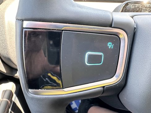 Used 2025 Ford Expedition Active image 21