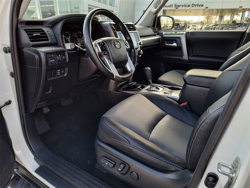 Used 2023 Toyota 4Runner SR5 Premium image 2