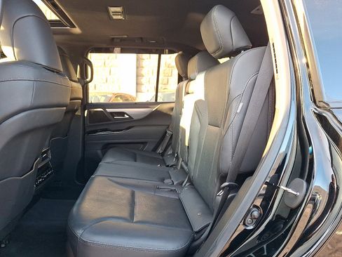 Used 2022 Lexus LX 600 F Sport image 10