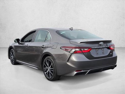 Used 2023 Toyota Camry SE image 8