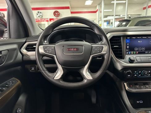 Used 2023 GMC Acadia SLE w/ Driver Convenience Package image 16