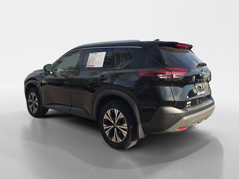 Used 2021 Nissan Rogue SV w/ Premium Package image 3