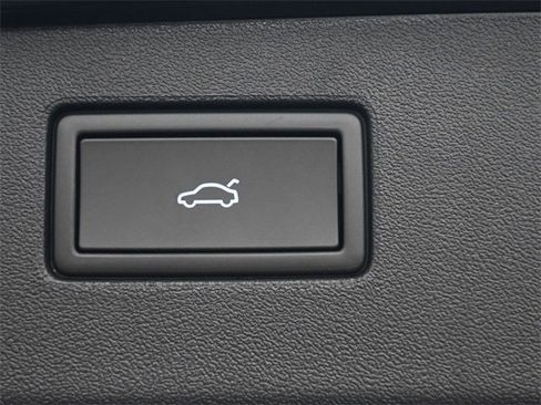 New 2026 Volkswagen Tiguan SEL R-Line image 29