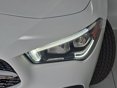 Used 2023 Mercedes-Benz CLA 250 4MATIC image 31