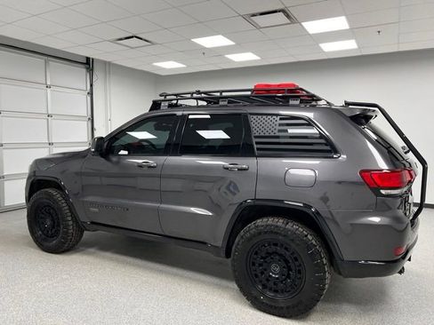 Used 2016 Jeep Grand Cherokee Limited 75th Anniversary image 7