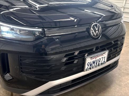 Certified 2026 Volkswagen Tiguan SE AWD/4WD image 34