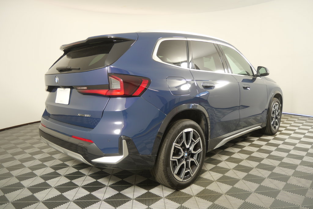 Certified 2026 BMW X1 xDrive28i AWD/4WD image 4