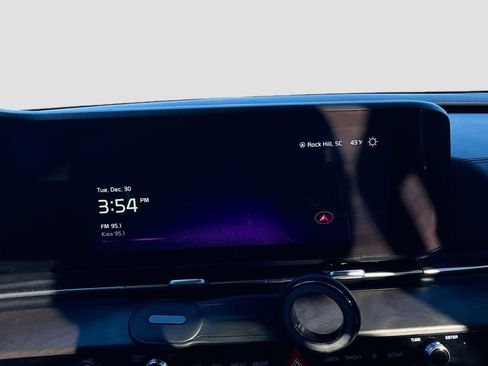 Used 2023 Kia Carnival SX image 15