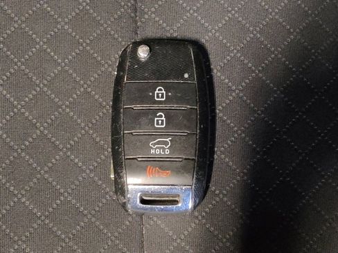 Used 2018 Kia Sorento FWD image 32