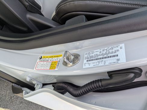 New 2026 Ford Escape SE w/ PHEV Premium Package FWD image 39