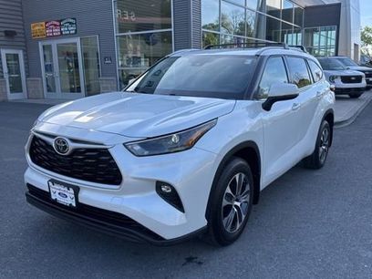 Used 2022 Toyota Highlander XLE