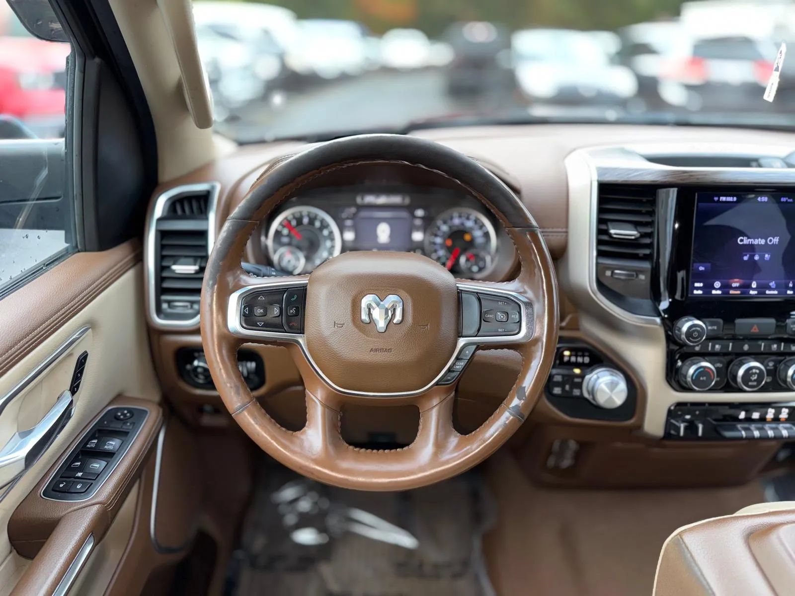 Used 2019 RAM 1500 Laramie AWD/4WD image 22