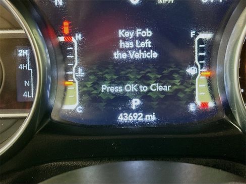 Used 2023 Jeep Wrangler Unlimited Rubicon image 12