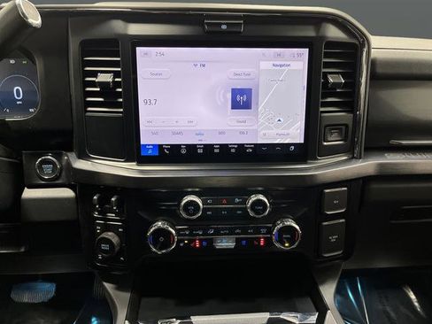 Used 2025 Ford F350 Lariat w/ Black Appearance Package image 9