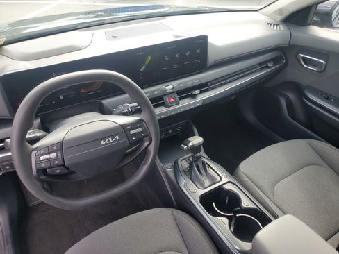 Used 2025 Kia K4 FWD image 14