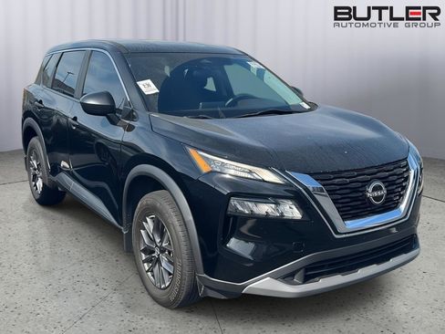 Used 2023 Nissan Rogue S image 6