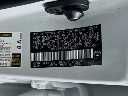 Used 2024 Toyota Corolla LE w/ LE Convenience Package image 12