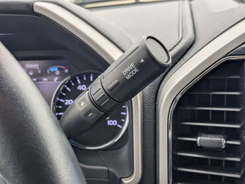 Used 2022 Ford F350 Lariat w/ Lariat Ultimate Package image 12