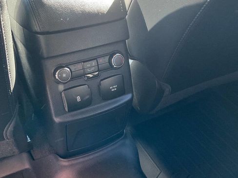 Used 2016 Ford Explorer Limited image 12