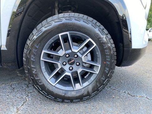 New 2026 GMC Terrain AT4 image 9