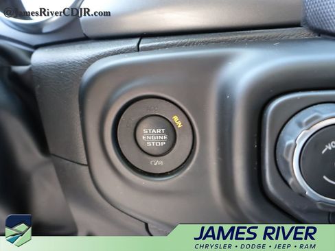 Used 2023 Jeep Wrangler Unlimited w/ Cold Weather Group AWD/4WD image 31