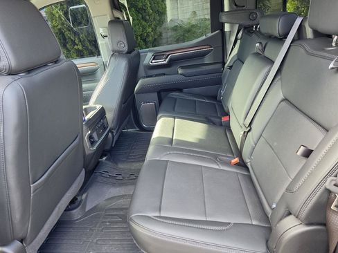 Used 2024 GMC Sierra 1500 Denali AWD/4WD image 11