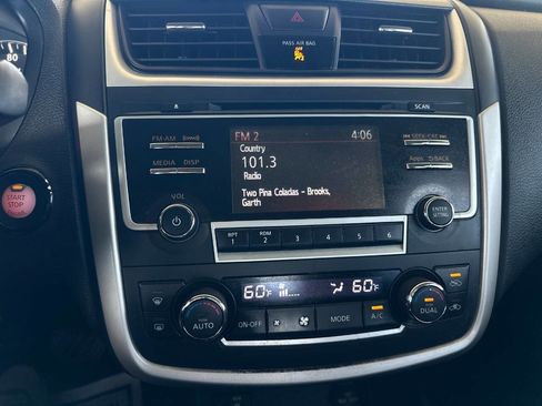 Used 2016 Nissan Altima 2.5 SL w/ Moonroof Package FWD image 23