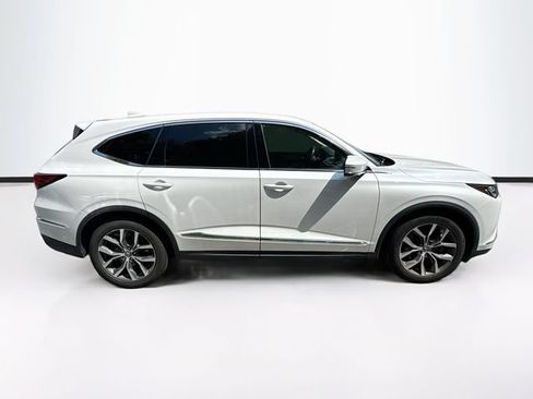 Used 2024 Acura MDX SH-AWD w/ Technology Package image 11