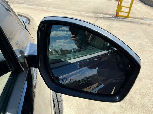 Used 2020 Land Rover Discovery Sport S image 16