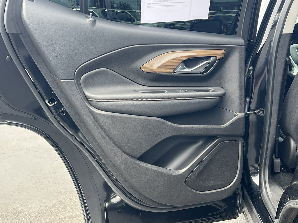 Used 2018 GMC Terrain SLE w/ Driver Convenience Package FWD image 30